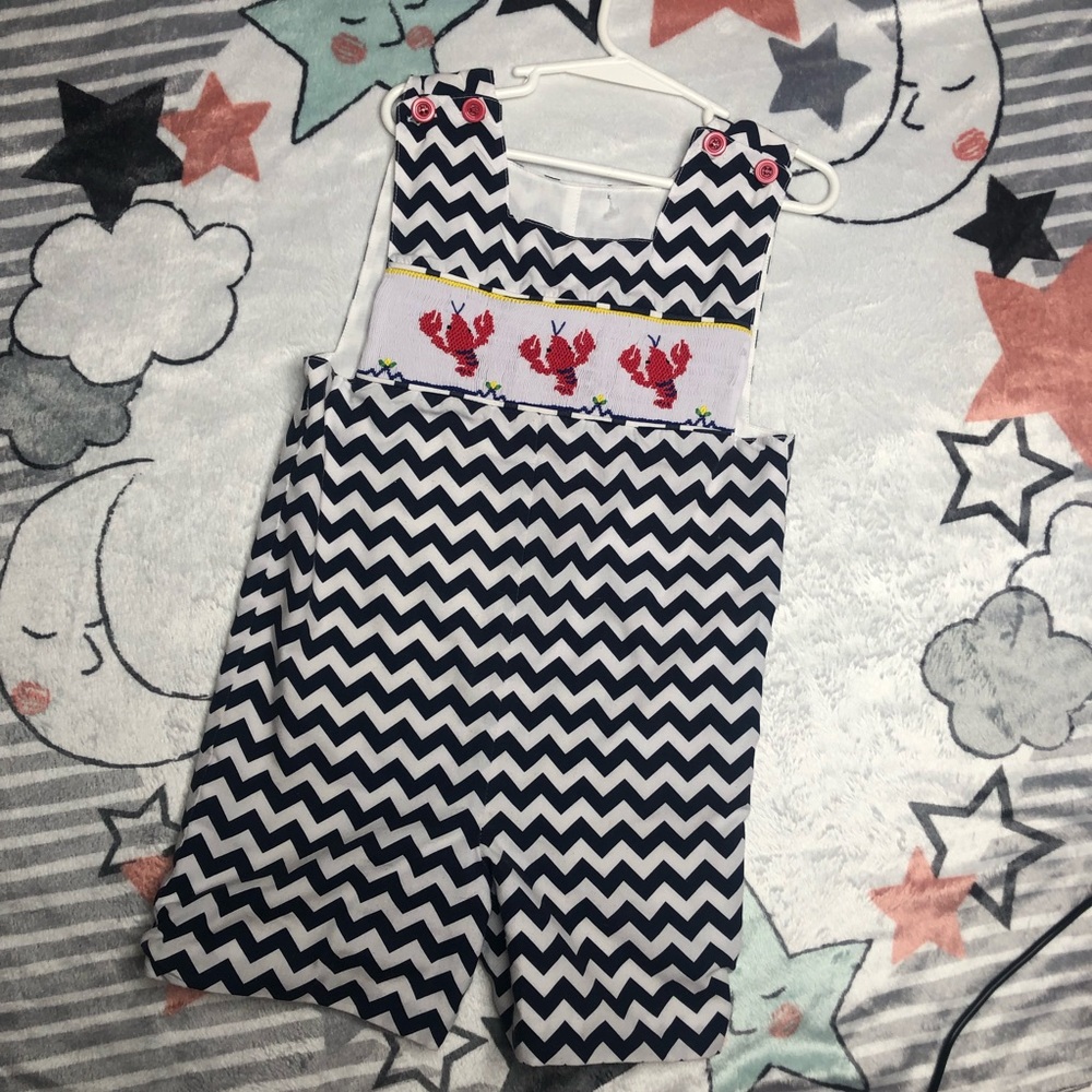 Navy and White Smocked Crawfish Outfit sz 4T  🦞